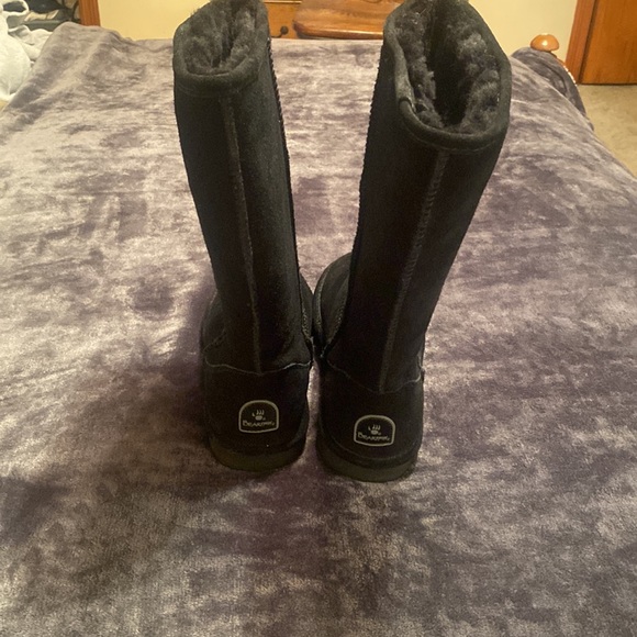 BEARPAW TALL BOOTS - Picture 2 of 6